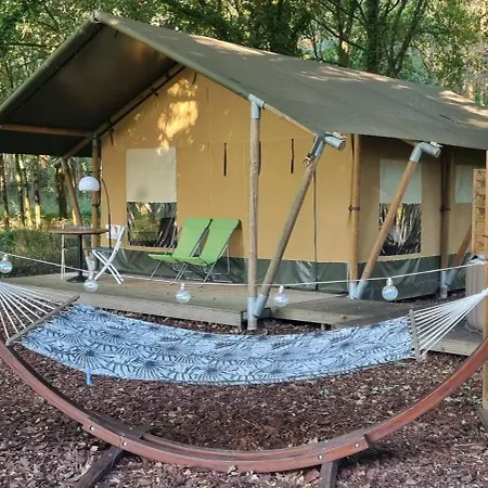 Luxusní stan Luxury Safari Tent With Hot Tub At La Fortinerie *