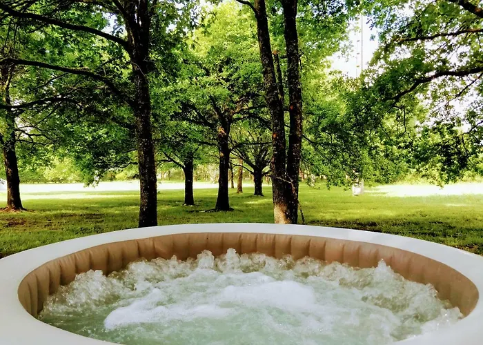 Luxury Safari Tent With Hot Tub At La Fortinerie Mouliherne